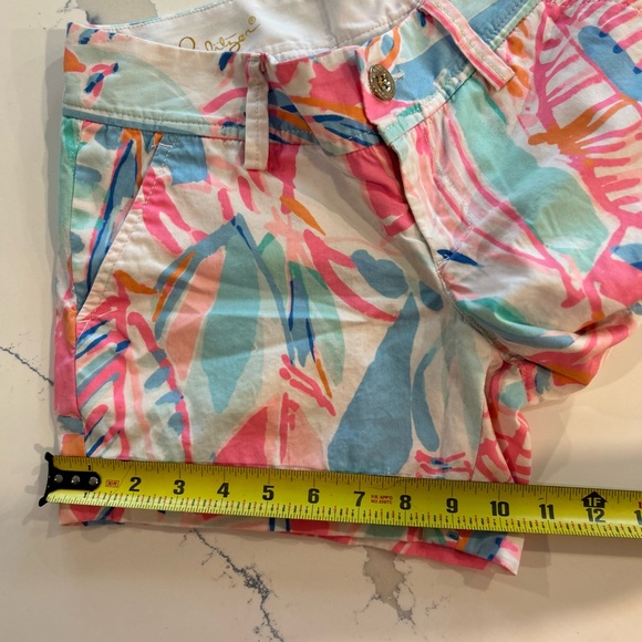 Lilly Pulitzer Callahan shorts Size 00 *Out To Sea* Multi Roar Of The Seas* - Picture 16 of 16